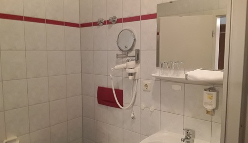 Standard Twin Room, Ensuite