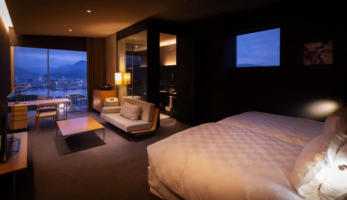 [New Building] Luxury - Premium Harbor Suite Twin with Jetted Tub 