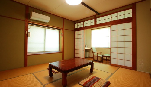 Japanese-Style Triple Room with Shared Bathroom