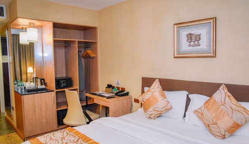 Superior Room, 1 King Bed