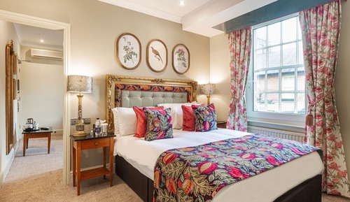 Deluxe Family Room