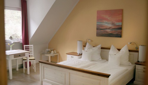 Family Suite, Private Bathroom (GELB)
