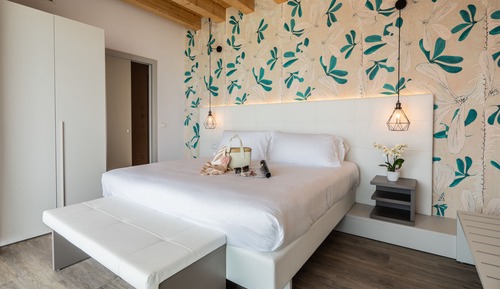 Suite, Terrace, Partial Sea View