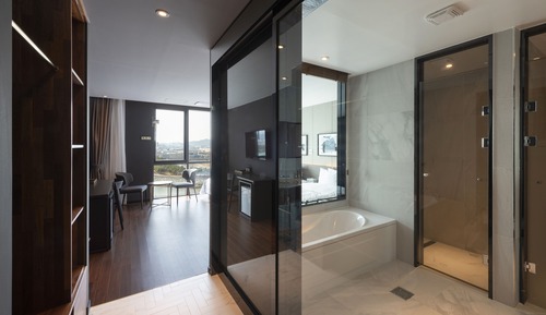 Premium Twin Room, 1 Bedroom, Private Bathroom, Beachfront