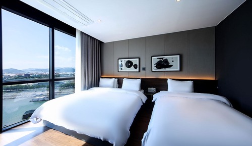 Family Twin Room, 1 Bedroom, Private Bathroom, Beachfront