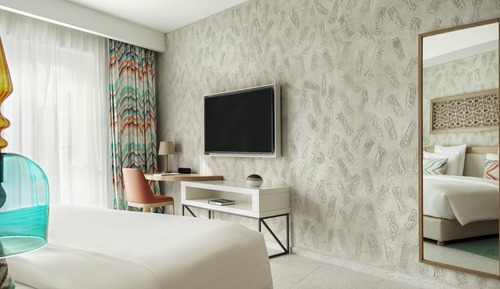 Deluxe Suite