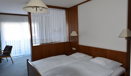 Double Room (3)