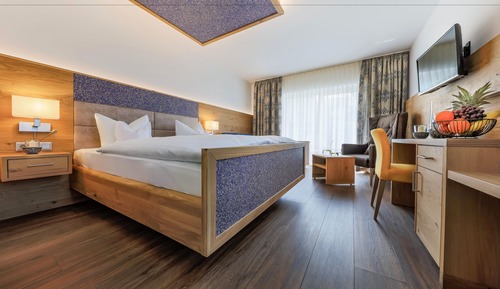 Double Room (2)