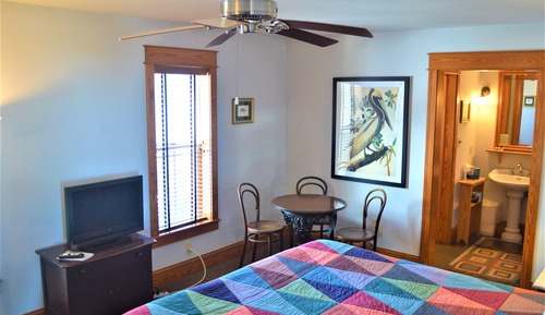 Signature Single Room, 1 King Bed, Private Bathroom, Garden View