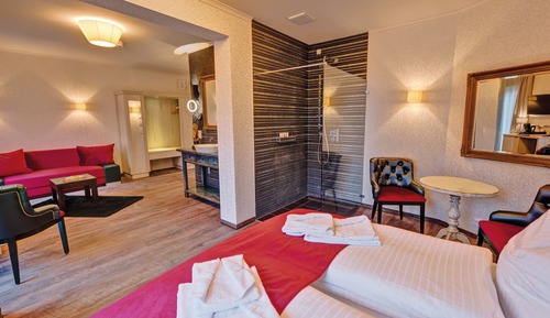 Deluxe Double Room (Rubin)