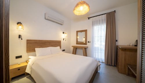 Economy Room