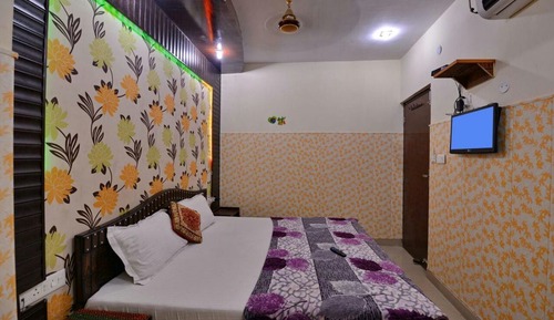 Deluxe Room, 1 Double Bed, Private Bathroom