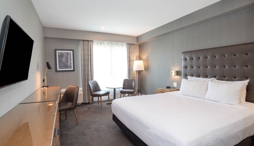 Standard Room, 1 King Bed