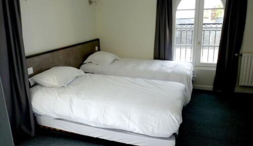 Family Room, Multiple Beds