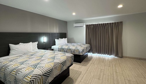 Standard Room, 2 Double Beds, Accessible, Non Smoking