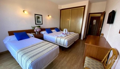 Economy Triple Room (No views)