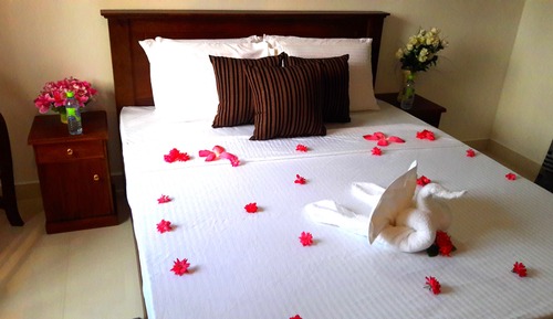 Standard Double Room, 1 Double Bed, Shared Bathroom, Garden View