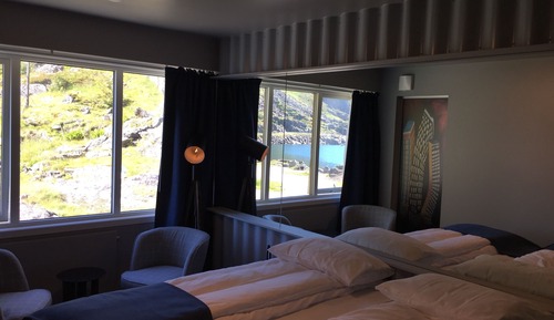 Business Double Room, 1 Queen Bed, Mountain View