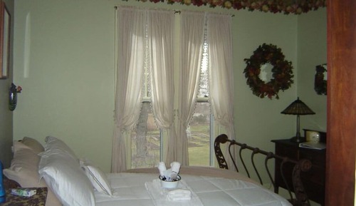 Standard Triple Room, Ensuite (Heirloom Peony Suite)