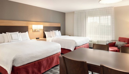 Studio, 2 Queen Beds (Hearing Accessible)