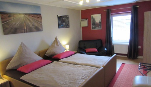 Family Apartment, 2 Bedrooms, Non Smoking, Refrigerator & Microwave