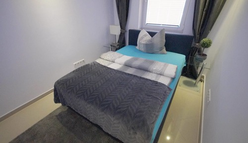 Single Room (5R)