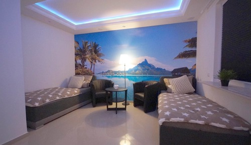 Twin Room (1R)