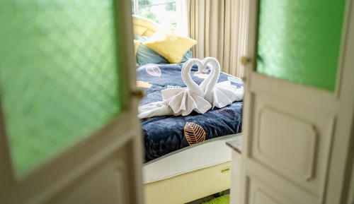 Deluxe Room, 1 Queen Bed
