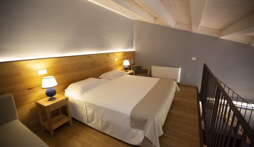 Honeymoon Room