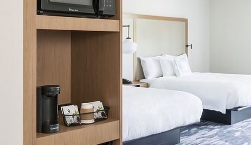 Room, 2 Queen Beds, City View (Hearing Accessible)