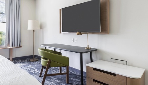 Room, 1 King Bed, City View (Mobility/Hearing Access, Roll-In Shwr)
