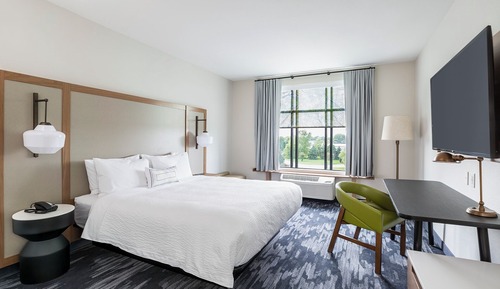 Room, 1 King Bed, City View (Mobility/Hearing Access, Roll-In Shwr)