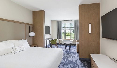 Suite, 1 King Bed, City View