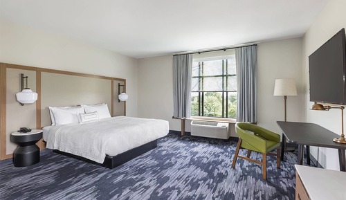 Studio, 1 King Bed, City View (Hearing Accessible)