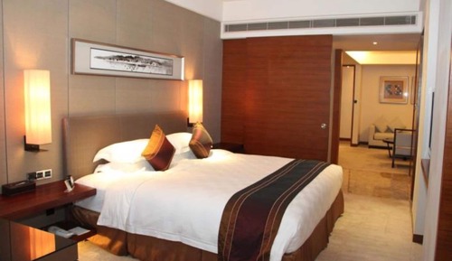 Deluxe Suite, Garden View