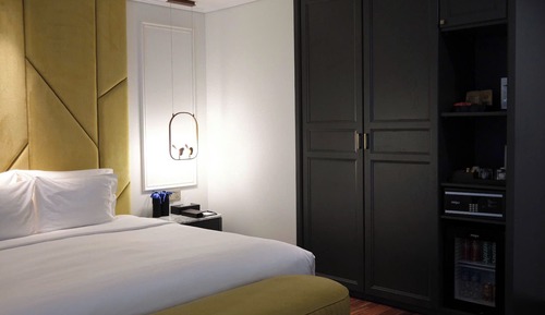 Suite with City View