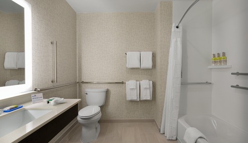 Suite, 1 King Bed, Accessible Bathtub (Mobility)