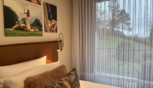 Single Room, Balcony