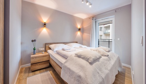 Apartament (123 J)