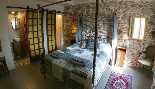 Double Room (Syrah)