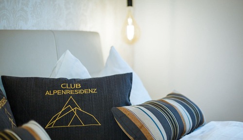 Deluxe Studio, Balcony, Mountain View