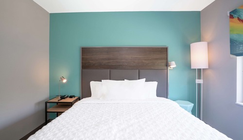 Room, 1 King Bed, Accessible (Hearing)