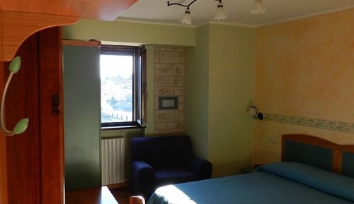 Triple Room, Multiple Beds, Mountain View