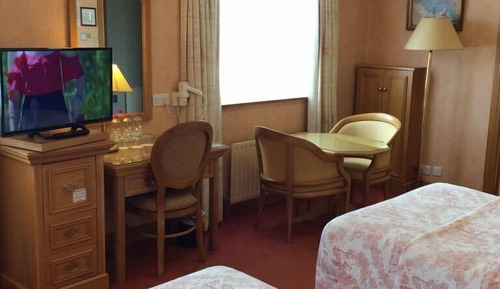 Family Room (with Bathroom)