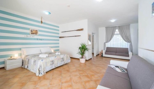Room, Multiple Beds (CERNOBBIO 6)