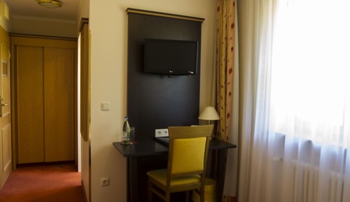 Single Room, City View