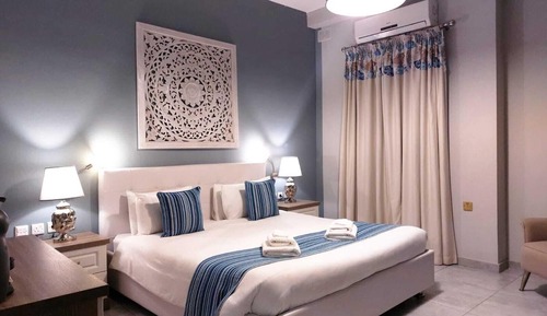 Suite (NO BALCONY COMINO)