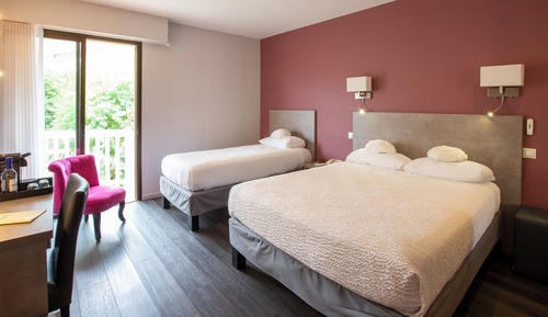 Luxury Triple Room, Multiple Beds, Non Smoking, Garden View