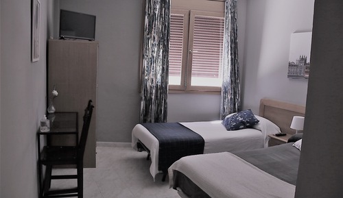 Deluxe Triple Room