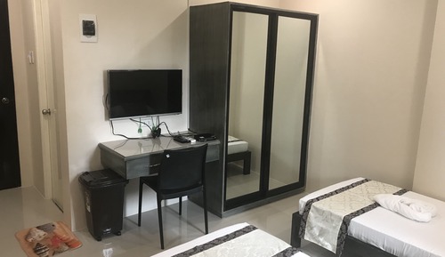Deluxe Twin Single Bed Room